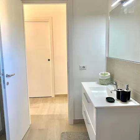 Casa Elicriso-veranda With A Sea View 巴德希